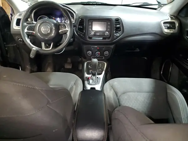 3C4NJDAB8JT334565 2018 JEEP COMPASS - Image 8