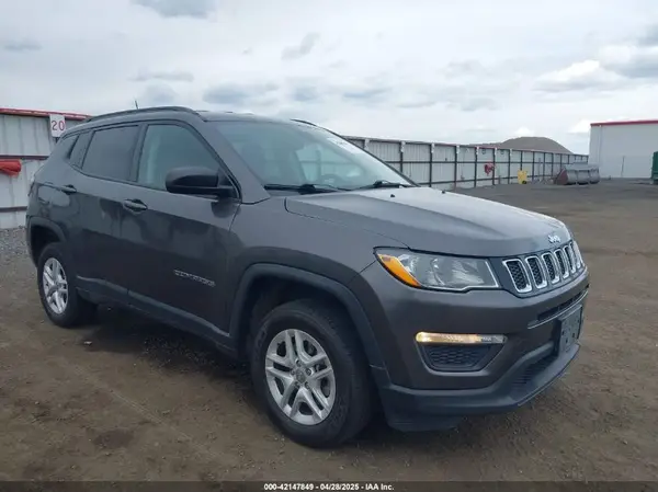 3C4NJDAB8JT343492 2018 JEEP COMPASS - Image 1