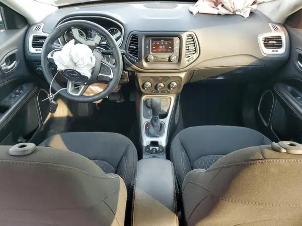 3C4NJDAB8JT415596 2018 JEEP COMPASS - Image 8