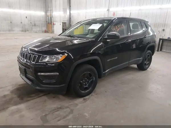 3C4NJDAB8JT464944 2018 JEEP COMPASS - Image 2