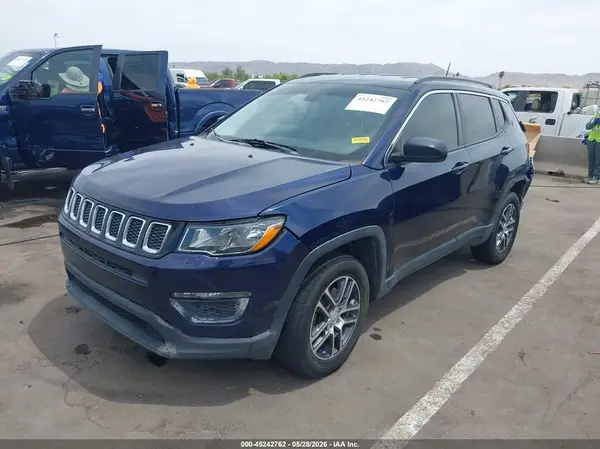 3C4NJDAB8KT599522 2019 JEEP COMPASS - Image 2