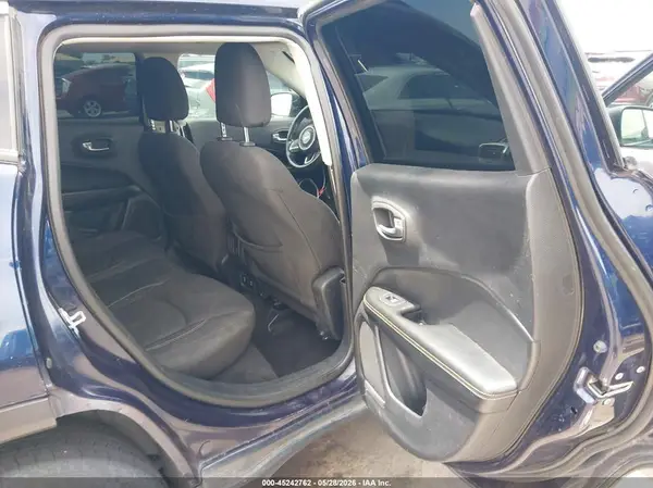 3C4NJDAB8KT599522 2019 JEEP COMPASS - Image 8