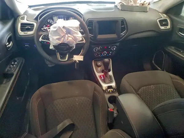 3C4NJDAB8KT599939 2019 JEEP COMPASS - Image 8