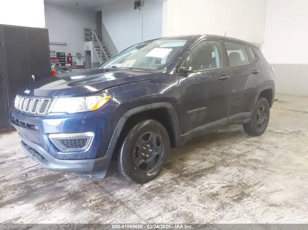 3C4NJDAB8KT638920 2019 JEEP COMPASS - Image 2