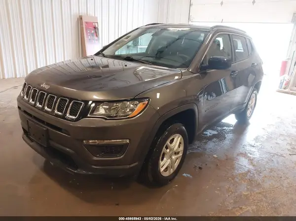 3C4NJDAB8KT649951 2019 JEEP COMPASS - Image 2
