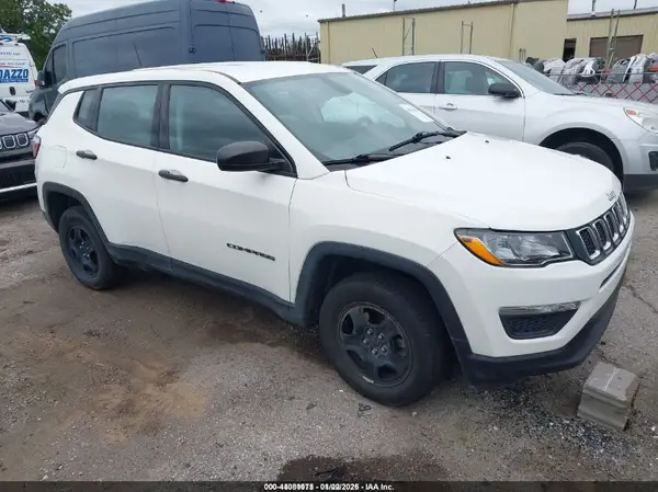 3C4NJDAB8KT650579 2019 JEEP COMPASS - Image 1