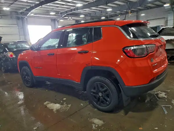 3C4NJDAB8KT653014 2019 JEEP COMPASS - Image 2