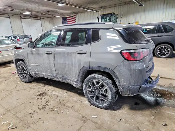 3C4NJDAB8KT674669 2019 JEEP COMPASS - Image 2