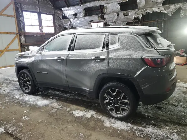 3C4NJDAB8KT703927 2019 JEEP COMPASS - Image 2