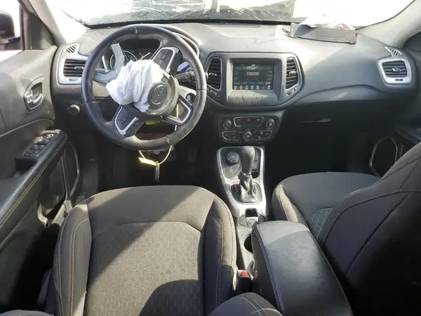 3C4NJDAB8LT105015 2020 JEEP COMPASS - Image 8