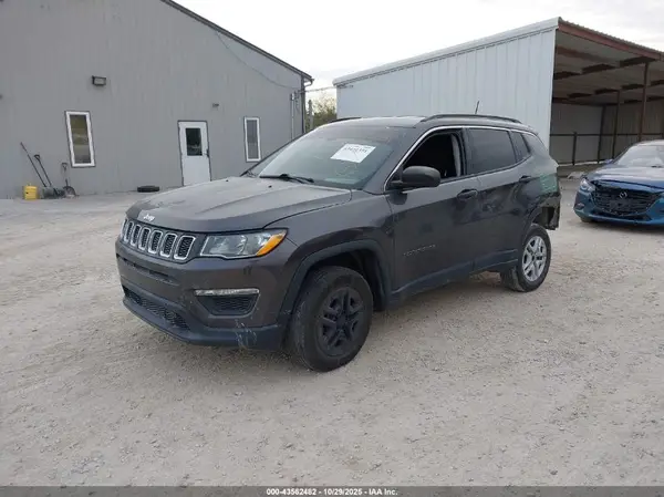 3C4NJDAB8LT151749 2020 JEEP COMPASS - Image 2