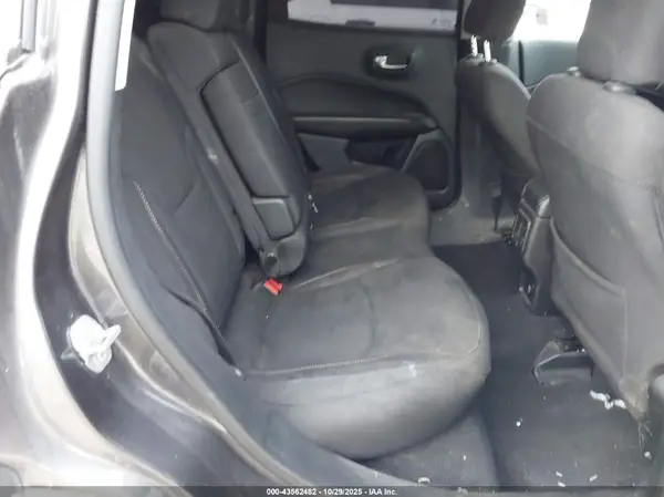 3C4NJDAB8LT151749 2020 JEEP COMPASS - Image 8