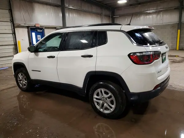 3C4NJDAB8LT173282 2020 JEEP COMPASS - Image 2