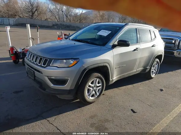 3C4NJDAB8MT509353 2021 JEEP COMPASS - Image 2