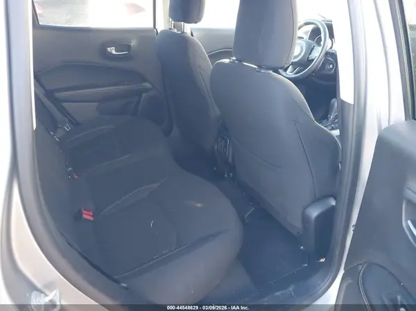 3C4NJDAB8MT509353 2021 JEEP COMPASS - Image 8
