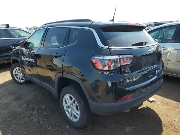 3C4NJDAB8MT554681 2021 JEEP COMPASS - Image 2