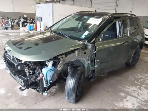 3C4NJDAB8MT591231 2021 JEEP COMPASS - Image 2
