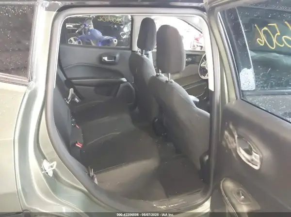 3C4NJDAB8MT591231 2021 JEEP COMPASS - Image 8
