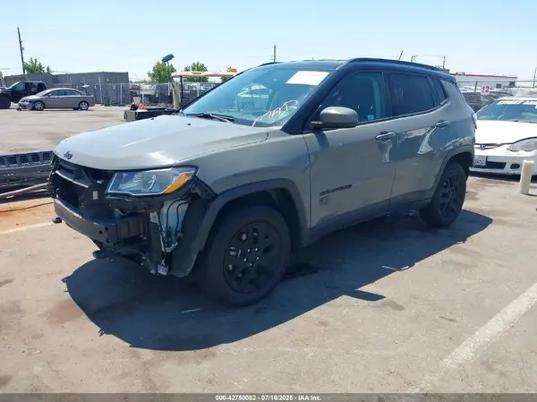 3C4NJDAB8MT595134 2021 JEEP COMPASS - Image 2