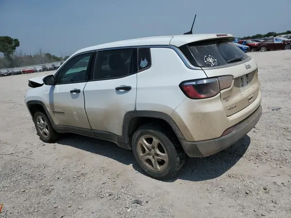 3C4NJDAB8NT202623 2022 JEEP COMPASS - Image 2