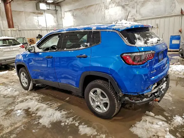 3C4NJDAB8NT213881 2022 JEEP COMPASS - Image 2