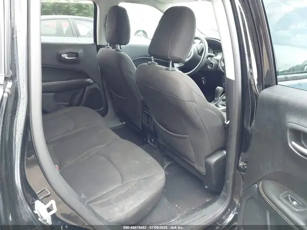 3C4NJDAB9HT636179 2017 JEEP COMPASS - Image 8