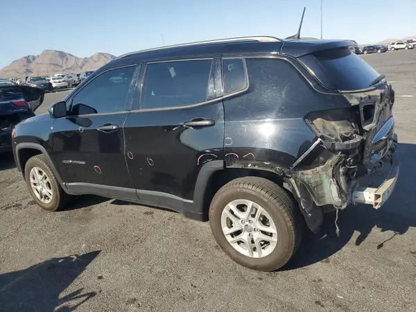 3C4NJDAB9JT126758 2018 JEEP COMPASS - Image 2