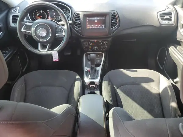 3C4NJDAB9JT126758 2018 JEEP COMPASS - Image 8