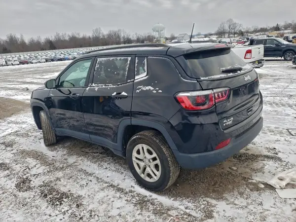 3C4NJDAB9JT144502 2018 JEEP COMPASS - Image 2