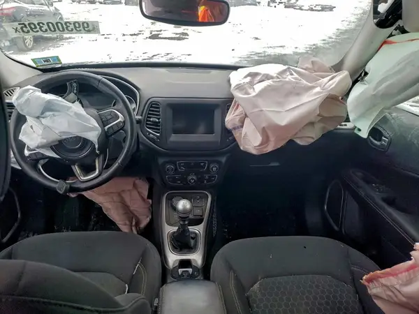 3C4NJDAB9JT144502 2018 JEEP COMPASS - Image 8