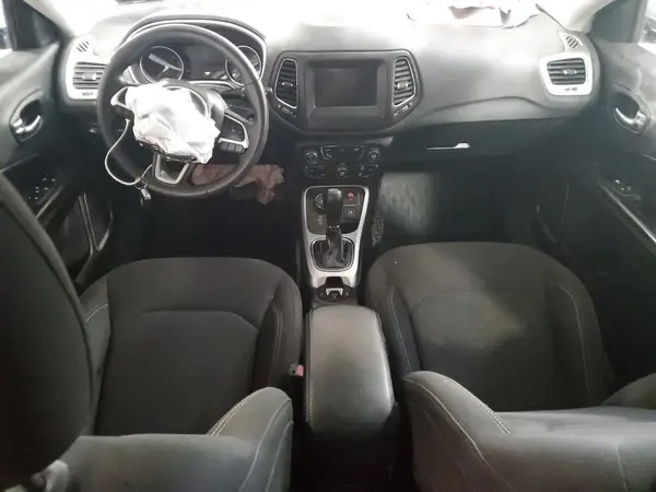 3C4NJDAB9JT179833 2018 JEEP COMPASS - Image 8