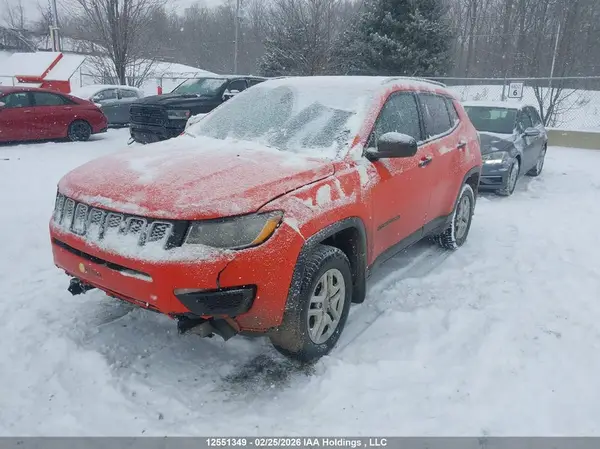 3C4NJDAB9JT256782 2018 JEEP COMPASS - Image 2