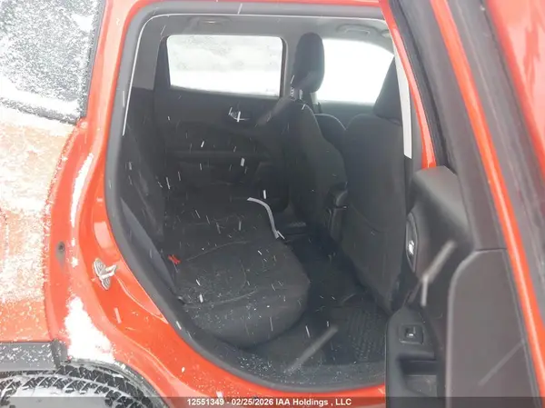 3C4NJDAB9JT256782 2018 JEEP COMPASS - Image 8