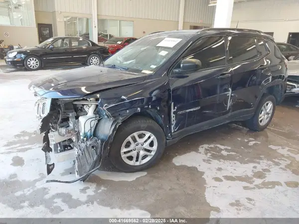 3C4NJDAB9JT266907 2018 JEEP COMPASS - Image 2