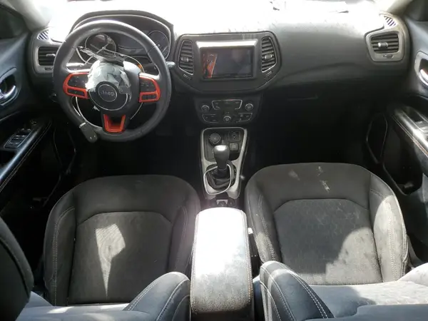 3C4NJDAB9JT361578 2018 JEEP COMPASS - Image 8