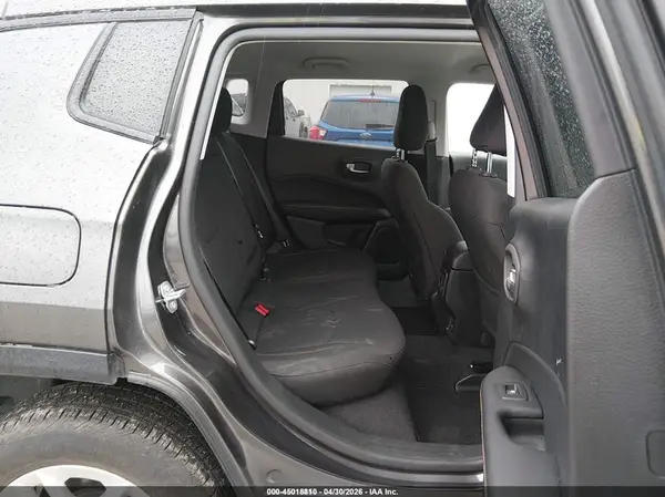 3C4NJDAB9JT415316 2018 JEEP COMPASS - Image 8