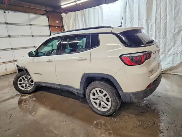 3C4NJDAB9JT419043 2018 JEEP COMPASS - Image 2