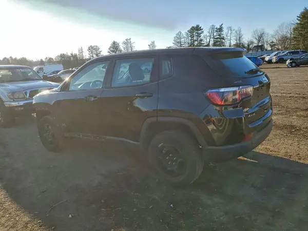 3C4NJDAB9JT423531 2018 JEEP COMPASS - Image 2
