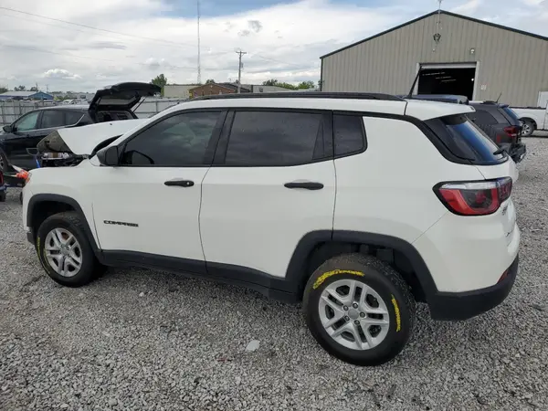 3C4NJDAB9JT440751 2018 JEEP COMPASS - Image 2