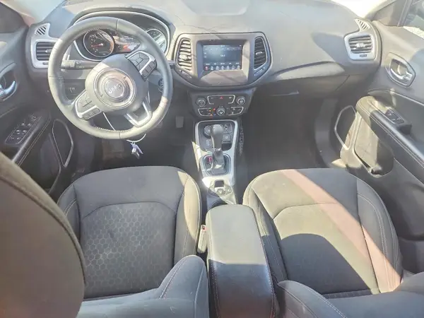 3C4NJDAB9KT668606 2019 JEEP COMPASS - Image 8