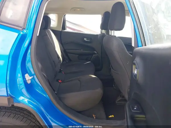 3C4NJDAB9KT736919 2019 JEEP COMPASS - Image 8