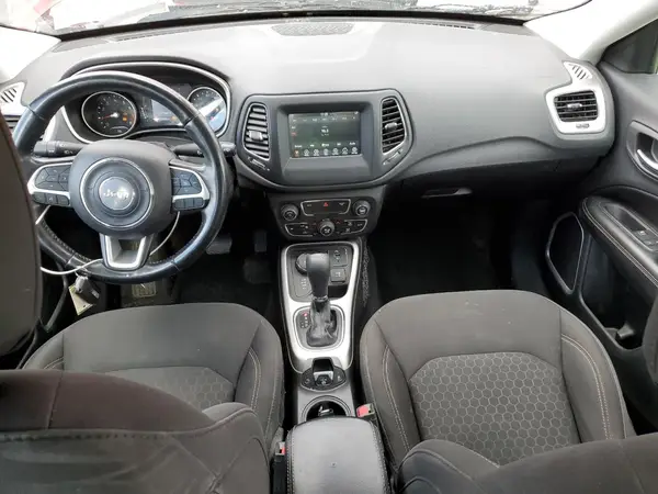 3C4NJDAB9LT137584 2020 JEEP COMPASS - Image 8