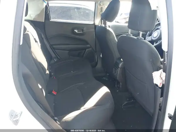 3C4NJDAB9LT157057 2020 JEEP COMPASS - Image 8