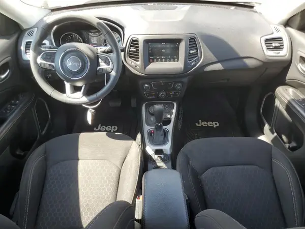 3C4NJDAB9LT210145 2020 JEEP COMPASS - Image 8
