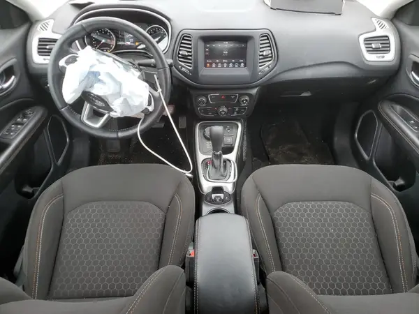 3C4NJDAB9MT521057 2021 JEEP COMPASS - Image 8