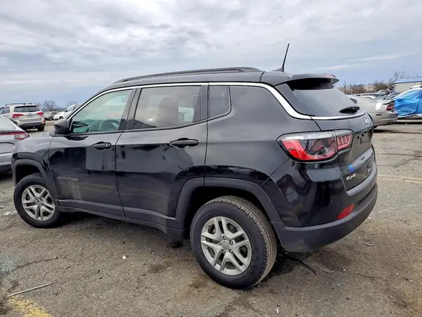 3C4NJDAB9MT565852 2021 JEEP COMPASS - Image 2