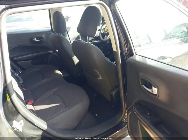 3C4NJDAB9MT599287 2021 JEEP COMPASS - Image 8