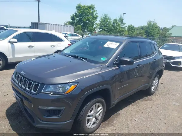 3C4NJDABXJT115865 2018 JEEP COMPASS - Image 2