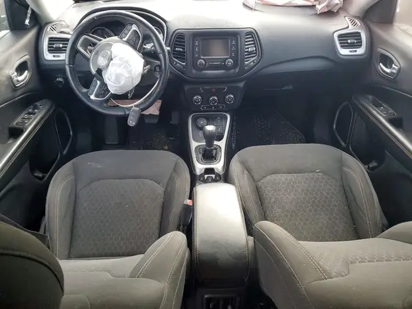 3C4NJDABXJT131046 2018 JEEP COMPASS - Image 8