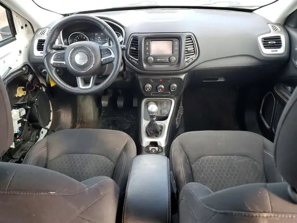3C4NJDABXJT131127 2018 JEEP COMPASS - Image 8